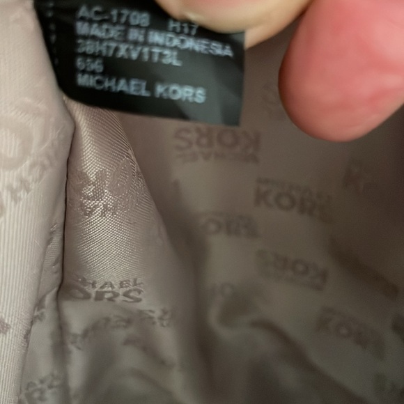 Michael Kors Light Pink Tote with Cutout Gold Accents - Picture 6 of 16